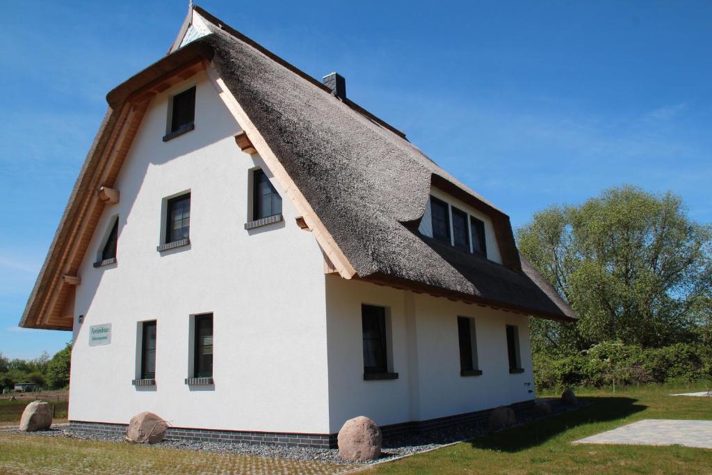 Fewo-Hiddenseeblick room 5